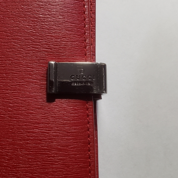 C8,021 Gucci Red Leather Address Book, Planner - Picture 7 of 11